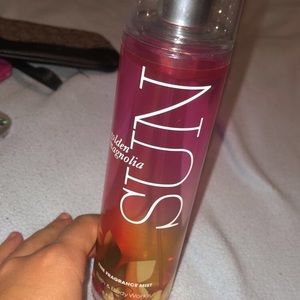 Golden magnolia sun perfume